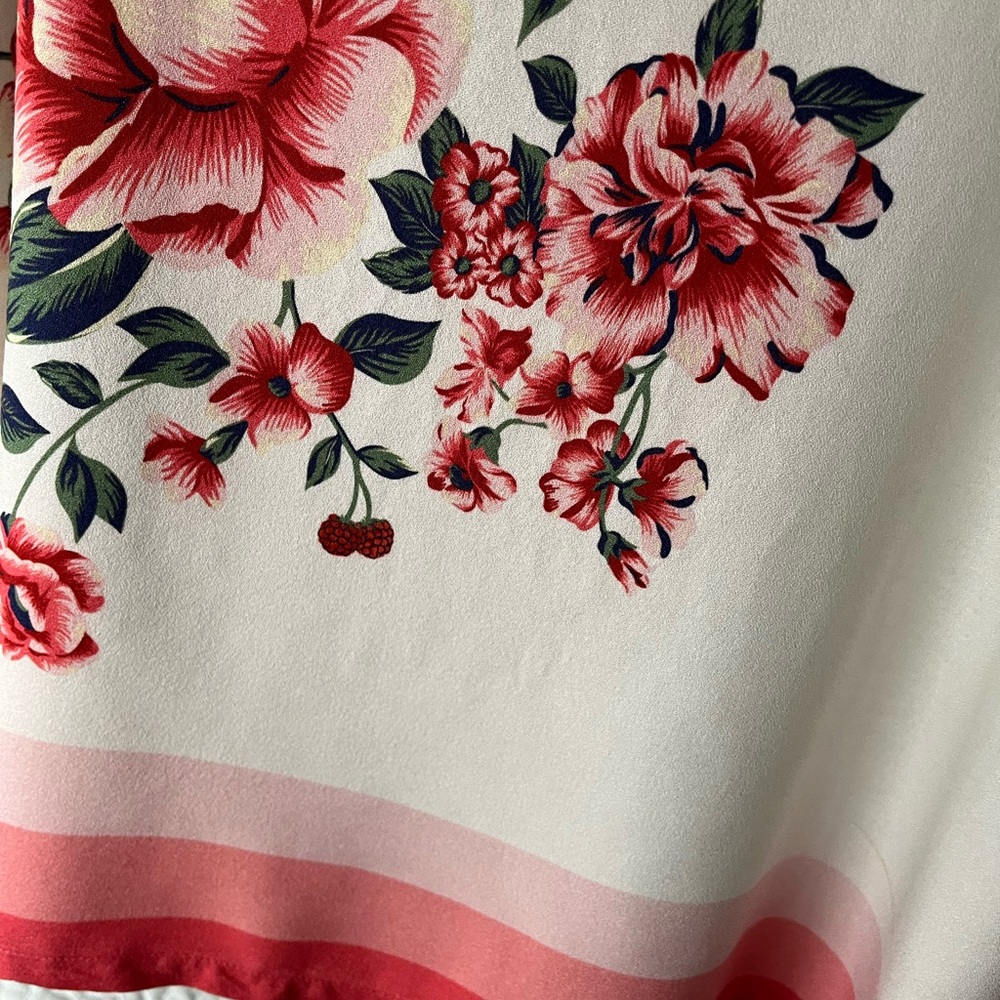 FARM Rio Floral Short Sleeve Blouse - Size S - EUC - Picture 6 of 7